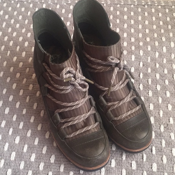 sorel sandy wedge black